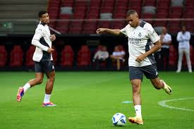 如此艰难比 如此艰难比